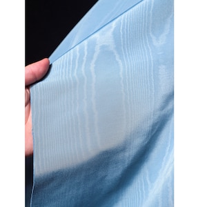 Luxus Blau Moire Jacquard Stoff Drapierung Reflective Wave Texture Fabric für Polsterung, Hochzeitskleid, Kostüm, Mode-Projekt, Home Decor