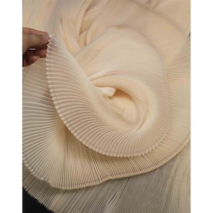 White Pleated Texture Fabric Fold Wrinkle Crumple Accordion Girl Dress, Summer Dress Fabric,Designer Fabric For Party Dress,Gown,Event Dress