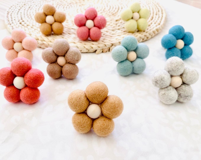 Daisy Felt Ball Car Air Freshener | Essential Oil Diffuser Vent Clip