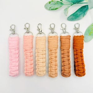 Mini Macrame Fingerlet Keychain - Boho Wristlet Key Fob