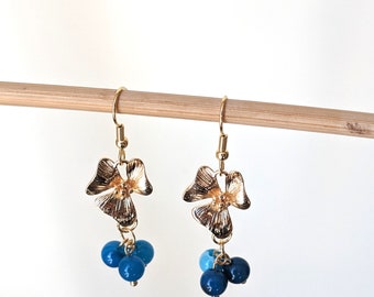 Boucles d'oreilles Berry myrtille plaqué or avec perles d'agate bleue