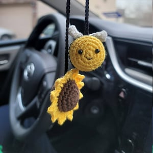Amigurumi Bee and Sunflower Crochet Plushies | Keychains | Car Accessories | MADE TO ORDER