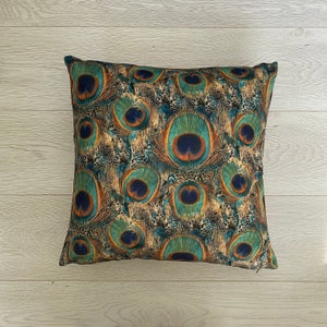 Peacock feather velvet cushion cover, Green peacock feathers pillow, Peacock pillow, Peacock cushion , 14 x14, 20x20, 22x22, 24x24, 26x26