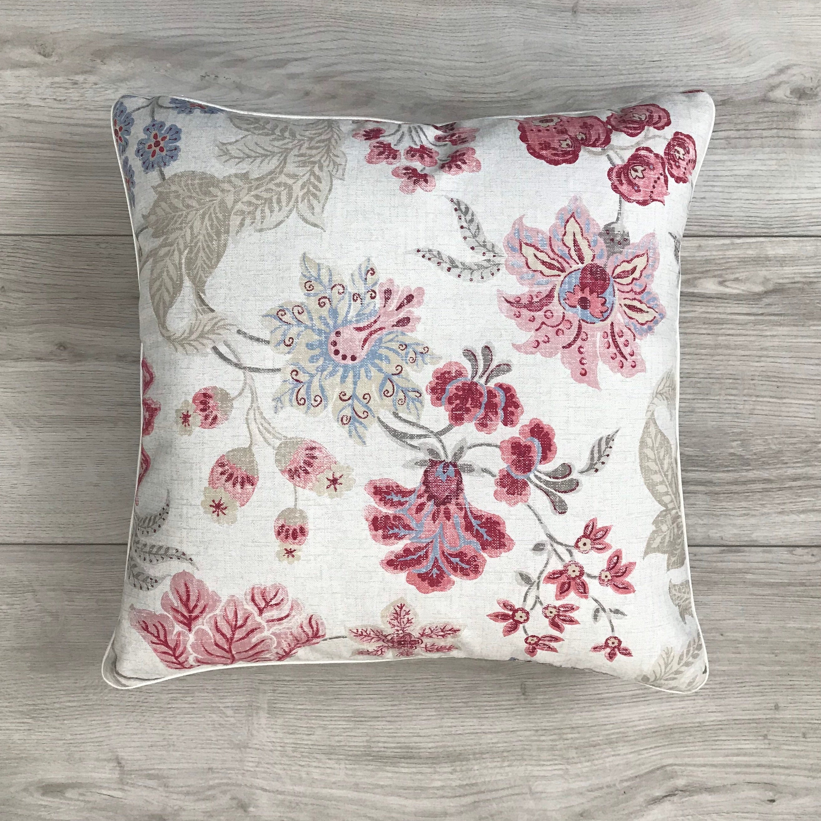Federa per cuscino in cotone con stampa floreale rossa: cuscino decorativo con frange - Italia