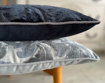 Funda de almohada de terciopelo estampada: Cojín azul real y antracita