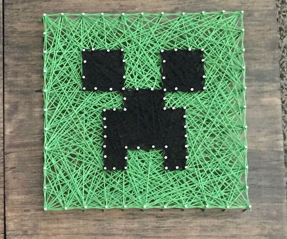 Creeper Minecraft Happy Sculpture