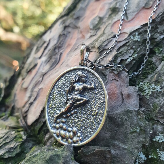 Hermes coin sales necklace