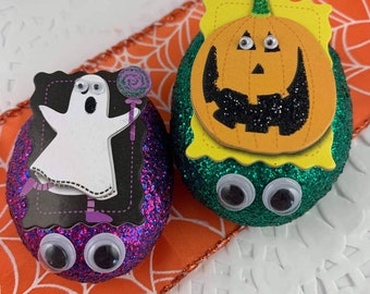 Halloween Rock Pets, Halloween Painted Rocks, Halloween Decorations, Halloween Party Decor, Halloween Party Favors, Trick or Treat Prizes