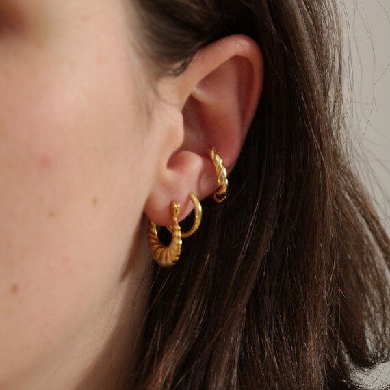 Gold hoop earrings set of 2 hotsell