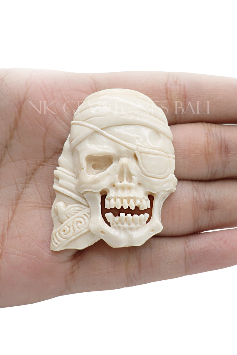 Beautiful Hand Carved Pirate Skull Bone Carving Pendant Bali Bone Carving Buffalo Bone Carving Jewelry Supplies Pirates Skull