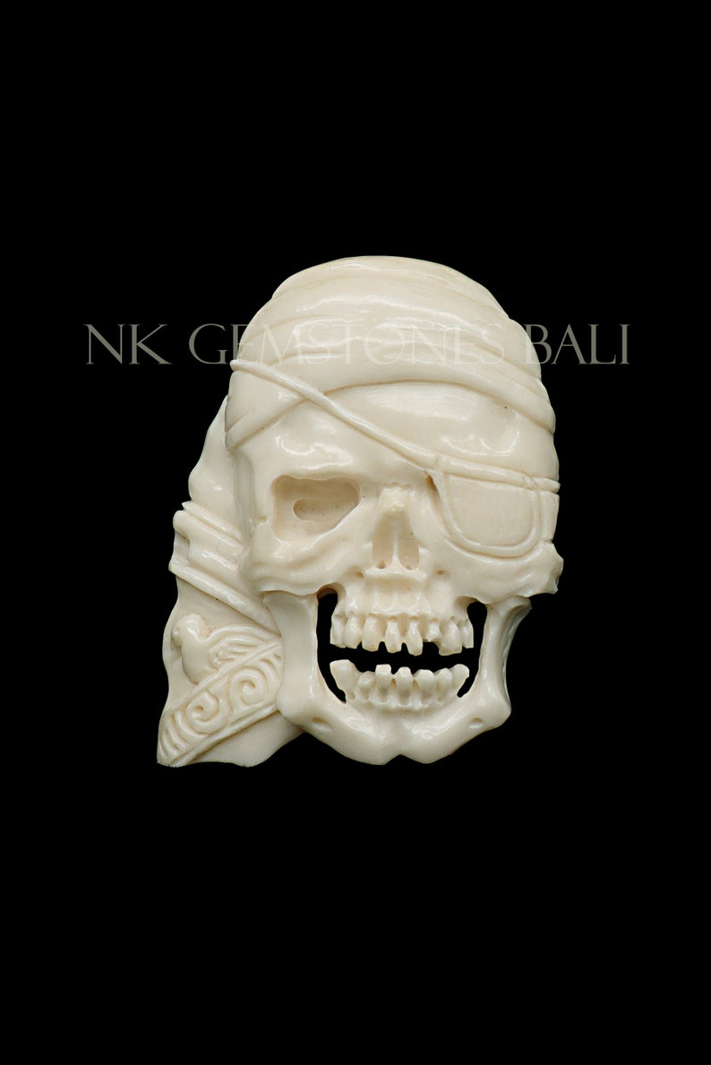 Beautiful Hand Carved Pirate Skull Bone Carving Pendant Bali Bone Carving Buffalo Bone Carving Jewelry Supplies Pirates Skull