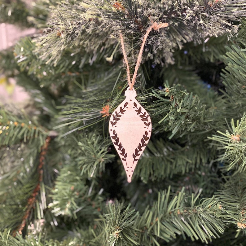 Free Free 272 Leaf Ornaments Svg SVG PNG EPS DXF File