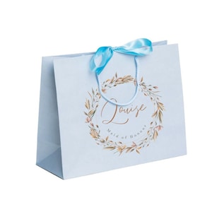 Personalised Bridesmaid Gift Bag, Name Gift Bags, White Gift Bag With Rope Handles, Bow Ribbon Bag, Birthday present bag, Bridal Party Bags
