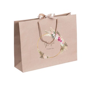 Personalised Bridesmaid Gift Bag, Name Gift Bags, White Gift Bag With Rope Handles, Bow Ribbon Bag, Birthday present bag, Bridal Party Bags