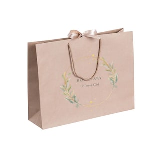 Personalised Bridesmaid Gift Bag, Name Gift Bags, White Gift Bag With Rope Handles, Bow Ribbon Bag, Birthday present bag, Bridal Party Bags