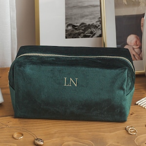 Trousse da toilette in velluto personalizzata, beauty case, beauty case con iniziali personalizzate per lei, regalo per San Valentino, regalo con monogramma, regalo per lei