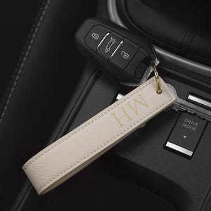 Keyring with initials, Personalised Wristlet Keyring, Custom name Keychain, Monogram Keyring, Housewarming Gift, New Car Gift, Initial Key