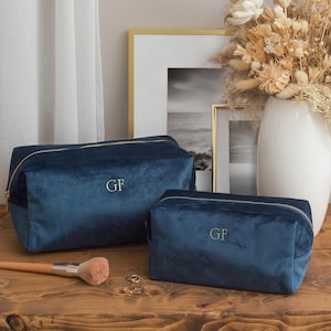 Trousse da toilette in velluto personalizzata, beauty case, beauty case con iniziali personalizzate per lei, regalo per San Valentino, regalo con monogramma, regalo per lei