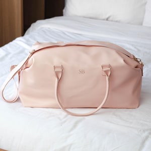 Personalisierte Tasche mit Initialen, Weekender Weekender Federtasche Initialen, Kunstleder Tasche, Monogramm Tasche, Handgepäcktasche, Taschen für Frauen, Tasche mit Gurt