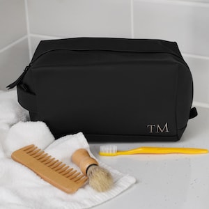 Kulturtasche mit Monogramm, Kulturtasche mit Initialen, personalisierte Kulturtasche, Kulturtasche vegan für die Brautjungfer, Vatertagstasche