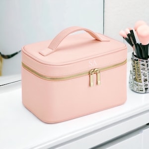 Personalised vanity makeup case, monogram initial cosmetic bag, toiletry bag, bridesmaid bag, custom make up bag, jewellery box, PU leather image 3