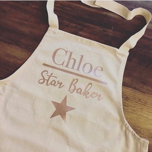 Personalisierte Rose Gold Schürze, Geschenk Backen, Schürze Kochen Geschenk, Geschenk für sie, Kinderschürze, Star Baker Schürze, Mama Schürze, Papa Schürze