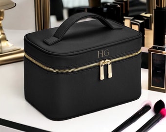 Personalised vanity makeup case, monogram initial cosmetic bag, toiletry bag, bridesmaid bag, custom make up bag, jewellery box, PU leather