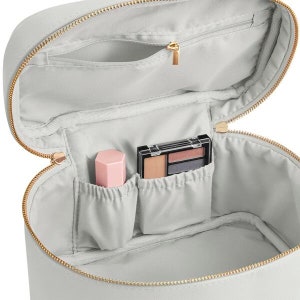 Personalised vanity makeup case, monogram initial cosmetic bag, toiletry bag, bridesmaid bag, custom make up bag, jewellery box, PU leather image 5