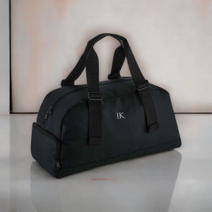 Personalisierte Tasche mit Initialen, Weekender Weekender Federtasche Initialen, recycelte Tasche, Monogramm Tasche, Handgepäcktasche, Taschen für Frauen, Tasche mit Riemen Bild 4