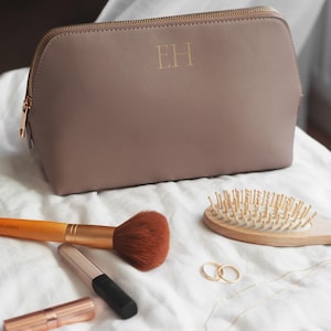 Personalised monogram cosmetic bag, custom makeup bag, personalized gift for her, personalised gift for bridesmaid, makeup organiser, gift image 4