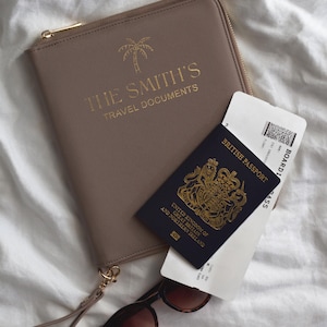 Personalised Family Travel Organiser, Holiday Organiser, Travel Gift, Travel Wallet, Passport Holder, Travel Document Folder, Personalised