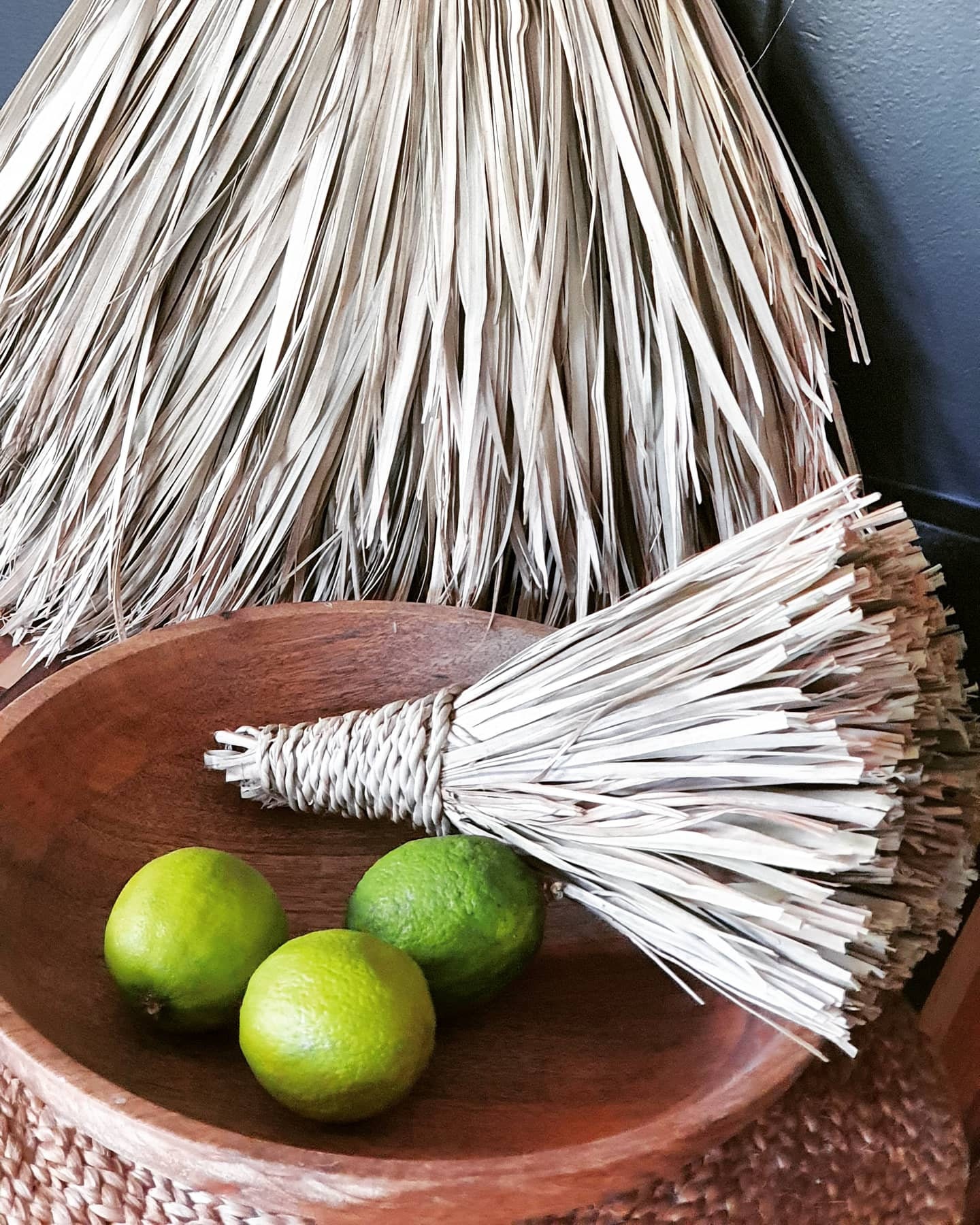 Balai, Balai Marocain, Feuille de Palmier, Décoration, Objet Décoration en Paille, Objet Marocain