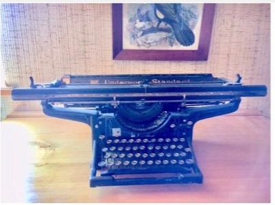 Machine à écrire UNDERWOOD - Brocanteandco - boutique en ligne de brocante