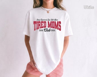 Camiseta Comfort Colors® para mamás cansadas, camiseta para mamás con falta de sueño, camisetas de moda para mamás