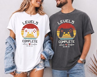 Camiseta retro para parejas gamers, 5.º aniversario, niveles completados (personalizada)