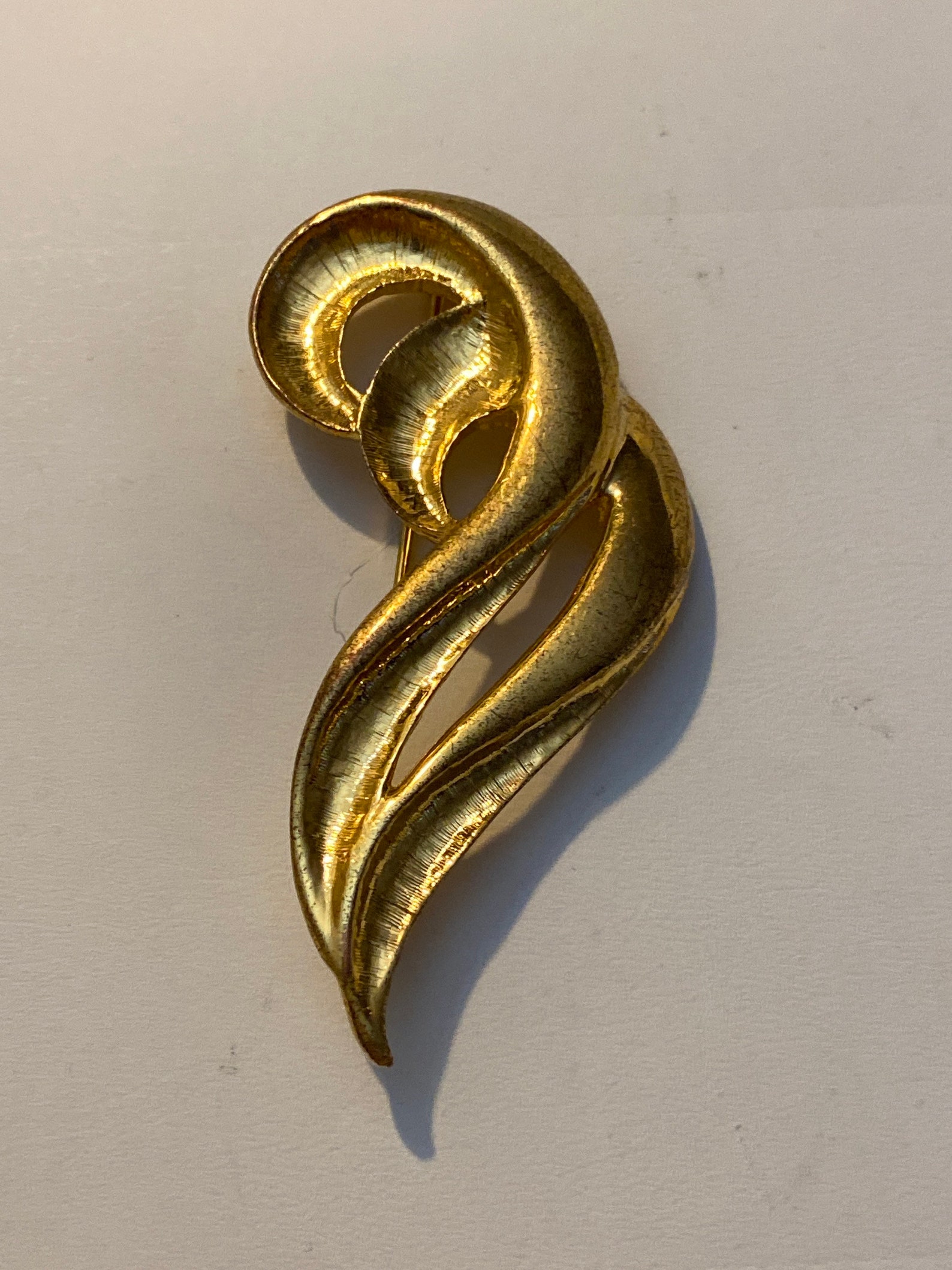 Napier Jewelry Vintage Napier Brooch Pin Swirl Abstract Gold Etsy