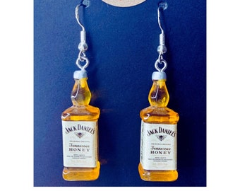 Azura/'s Lockbox Cute Funny Jack Daniel/'s Honey Whiskey Drink Earrings