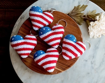 American Flag Keychain USA Flag Patriotic Keychain Crochet Heart Keychain United States of America Flag Zipper Pull July 4th Patriot Gift
