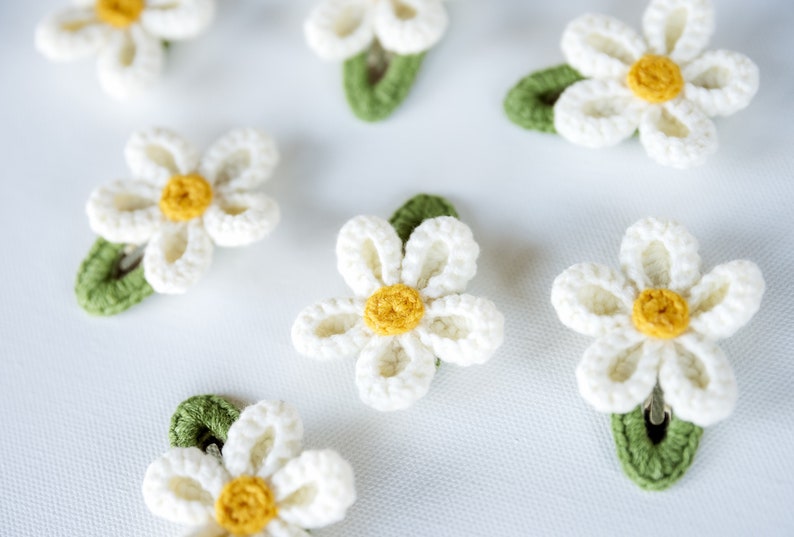 Floral Hair Clip Daisy Hair Clip Daisy Hair Snap Daisy Hair Barrettes Flower Crochet Hair Clip Unique Stocking Stuffers Cute Toddler Gift