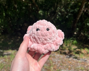 Mini pulpo de ganchillo
