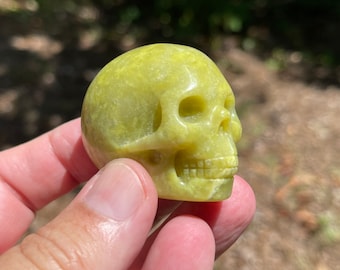 Serpentine skull carving