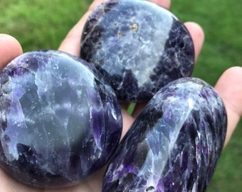 Medium Amethyst Pebble