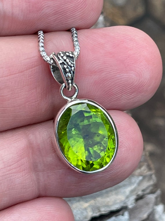 Beautiful Peridot Pendant Necklace Etsy