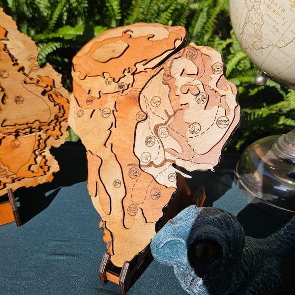 Jurassic Park - Isla Nublar - Wood Relief Carving - Stand