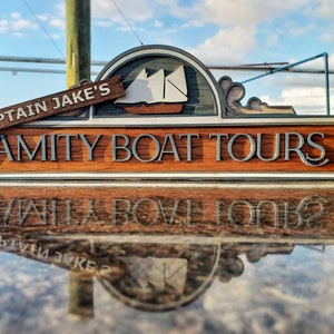 Captain Jake's Amity Boat Tours / Jaws The Ride - houtgesneden bord