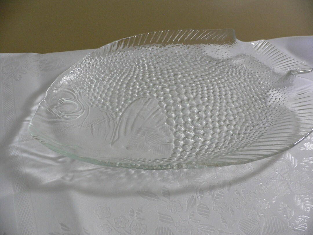 Vintage Arcoroc France Fish Shaped Dinner Plates Set of 4.retro Fish