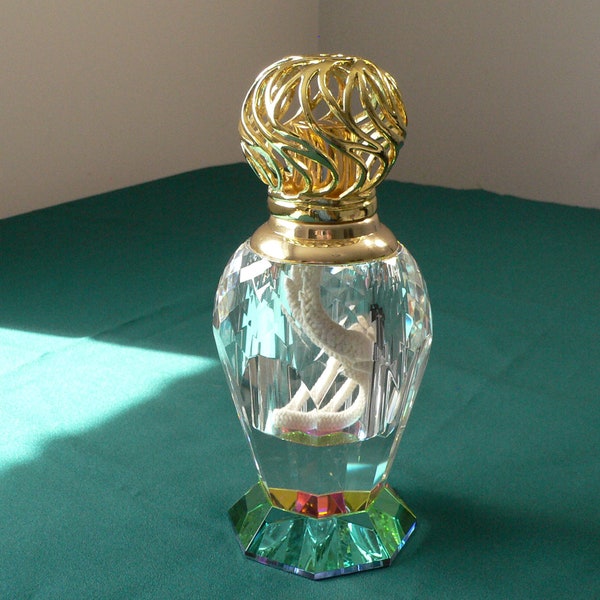 Vintage Krystalique by Scentier Essence of Elegance crystal oil lamp. Scentier catalytic fragrance oil diffuser lamp crystal prism large.