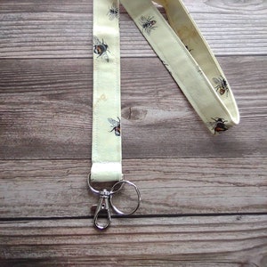 Bee lanyard