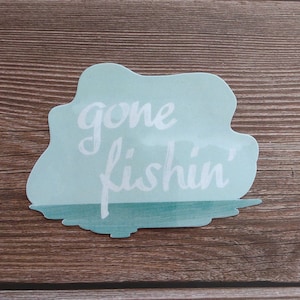Vinylsticker Gone Fishing