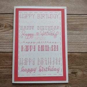 Feliz cumpleaños, tarjeta en blanco en el interior